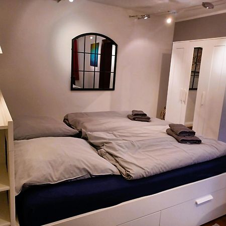Kleine Galerie Apartment Fuer 3 Mit Kueche Kamin Netflix Parken Und Hofladen Steinhofel Exterior photo