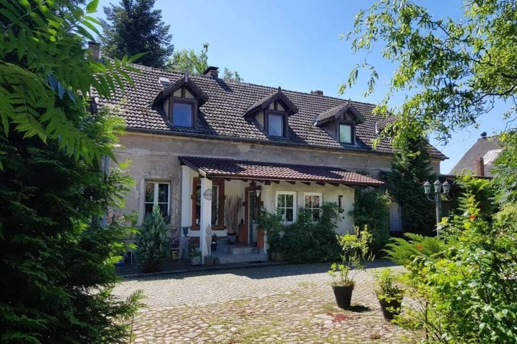 Kleine Galerie Apartment Fuer 3 Mit Kueche Kamin Netflix Parken Und Hofladen Steinhofel Exterior photo