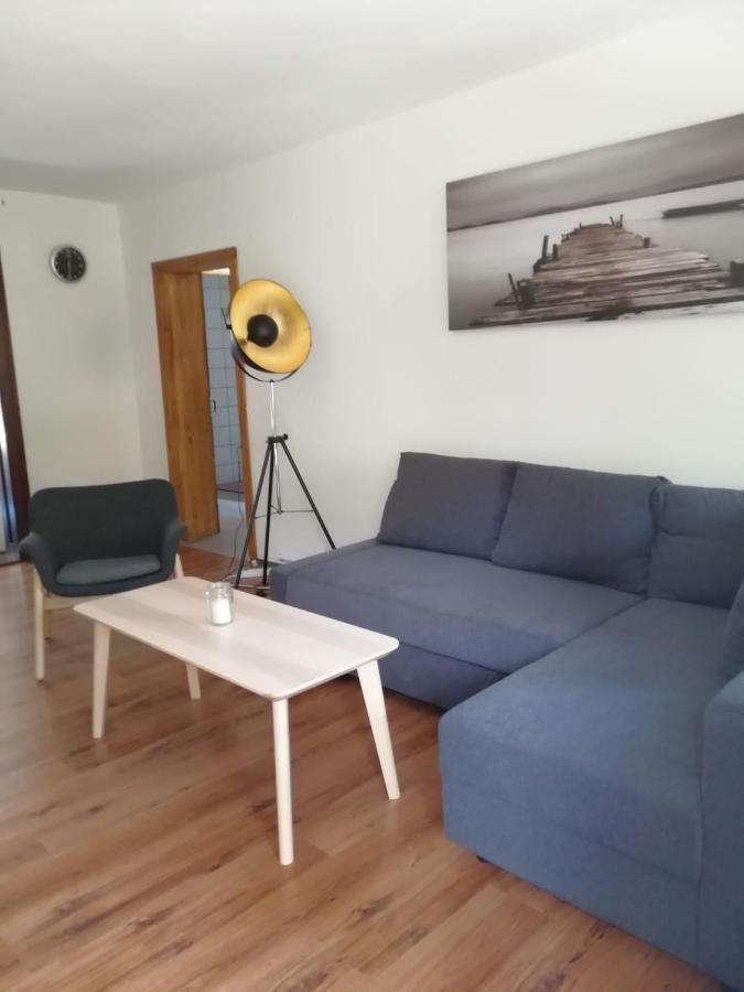 Kleine Galerie Apartment Fuer 3 Mit Kueche Kamin Netflix Parken Und Hofladen Steinhofel Exterior photo